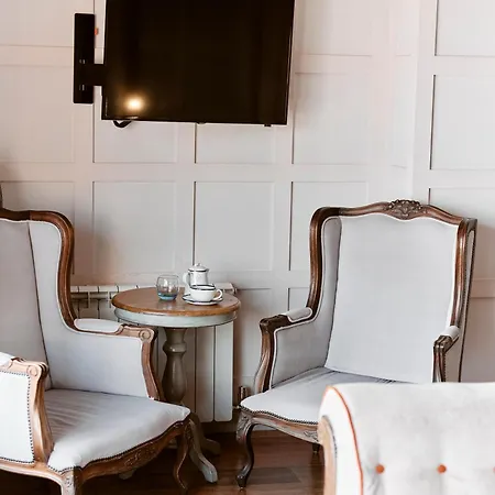 Old Court House Hotel 5*