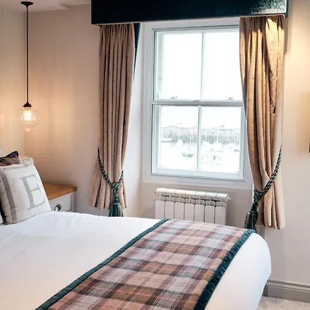 Old Court House 5*
