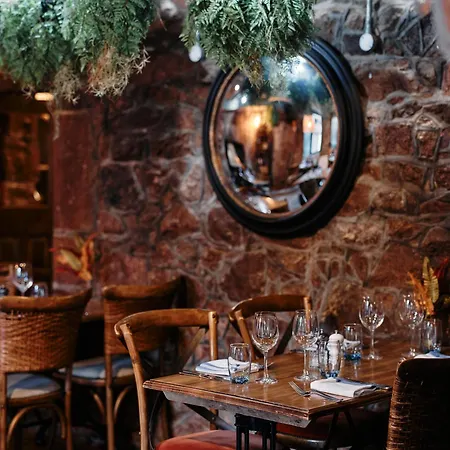 Old Court House Hotel 5*