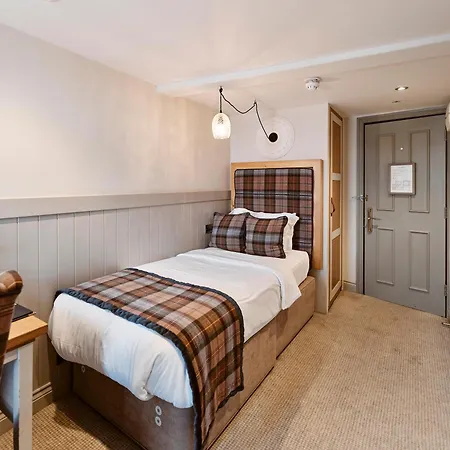 Old Court House 5*
