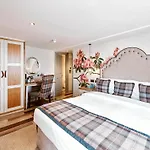 Old Court House Hotel