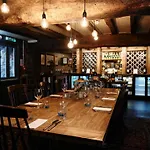 Hotel Old Court House