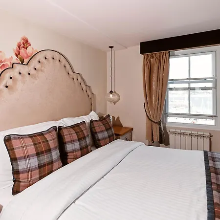 Old Court House Hotel 5*