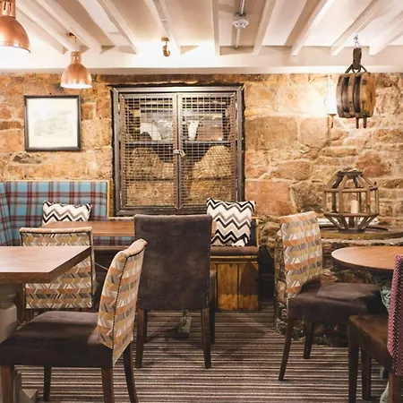 Old Court House Hotel 5*