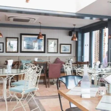 Hotel Old Court House St Aubin