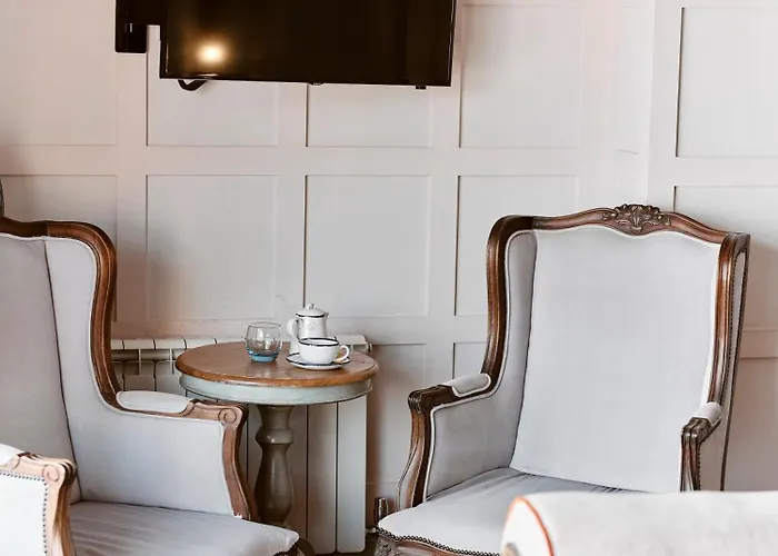 Old Court House Inn Hotel 5*