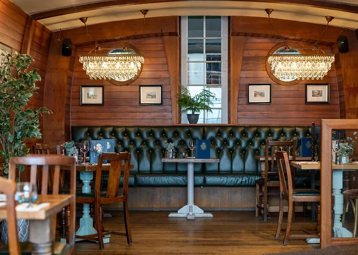 Old Court House Hotel St Aubin