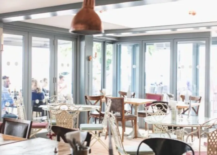 Old Court House Inn Hotel 5*